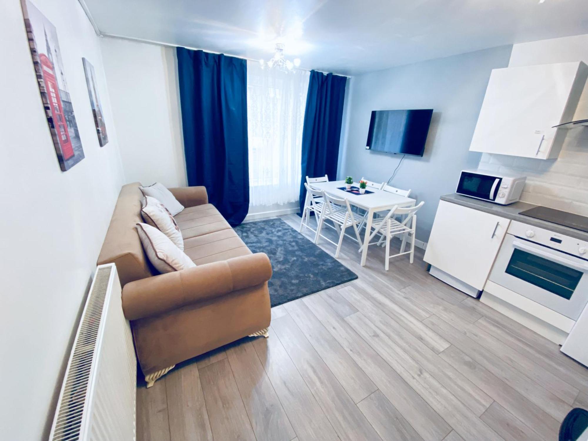 2 Bedroom Flat, Dalston Junction, Londra Esterno foto